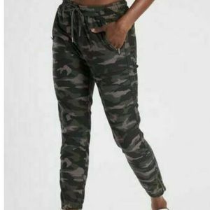 Athleta Farallon Camo Jogger